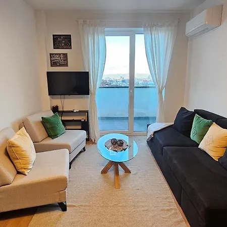 公寓 Cozy Urban Heaven With Dedicated Parking Spot 索菲亞