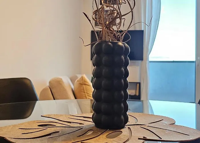 公寓 Cozy Urban Heaven With Dedicated Parking Spot *