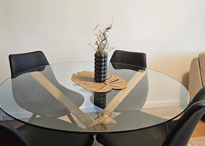 Cozy Urban Heaven With Dedicated Parking Spot 公寓 *