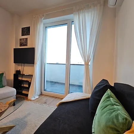 Cozy Urban Heaven With Dedicated Parking Spot