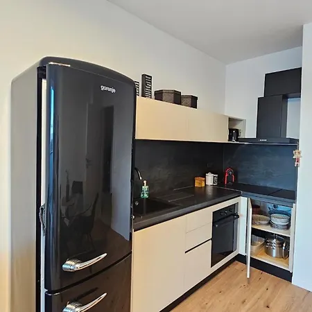 Cozy Urban Heaven With Dedicated Parking Spot Apartmán *