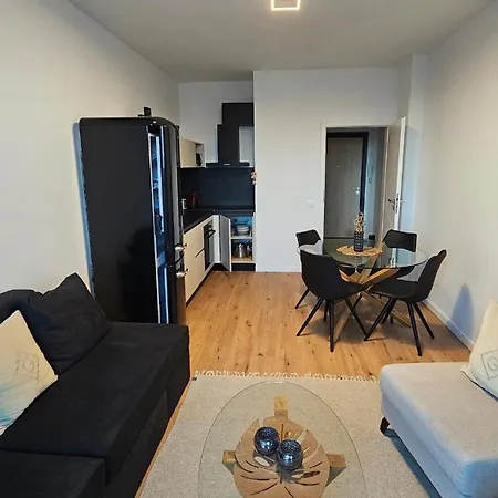 Cozy Urban Heaven With Dedicated Parking Spot Apartmán *