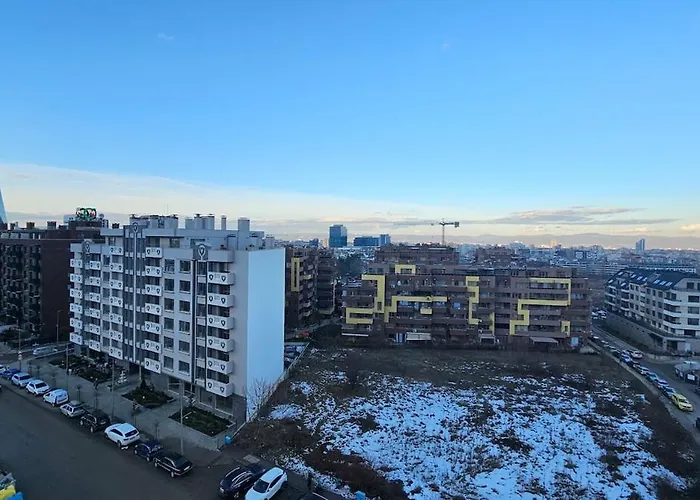 Cozy Urban Heaven With Dedicated Parking Spot 아파트 소피아