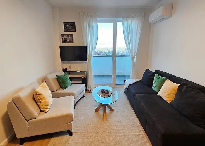 아파트 Cozy Urban Heaven With Dedicated Parking Spot 소피아