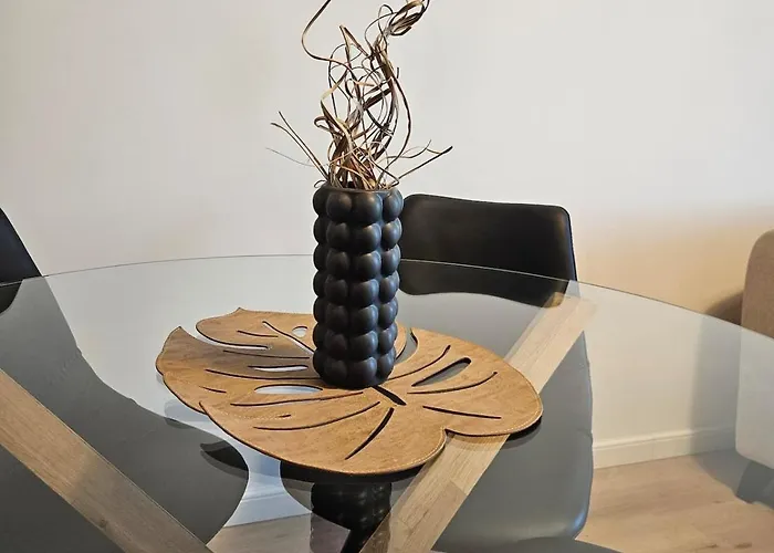 아파트 Cozy Urban Heaven With Dedicated Parking Spot