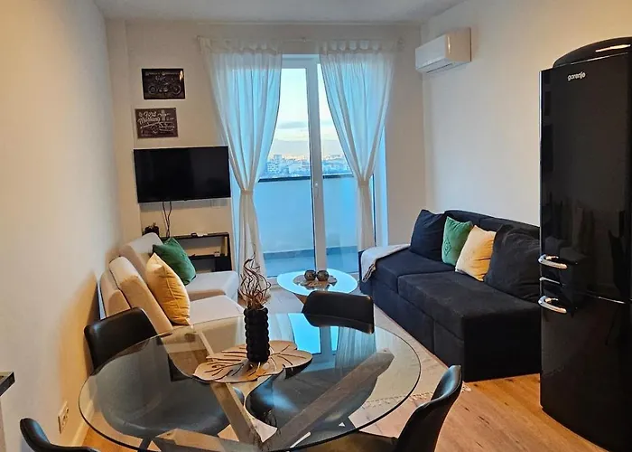 아파트 Cozy Urban Heaven With Dedicated Parking Spot