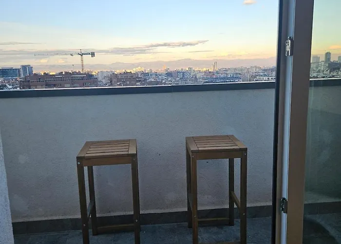 Cozy Urban Heaven With Dedicated Parking Spot