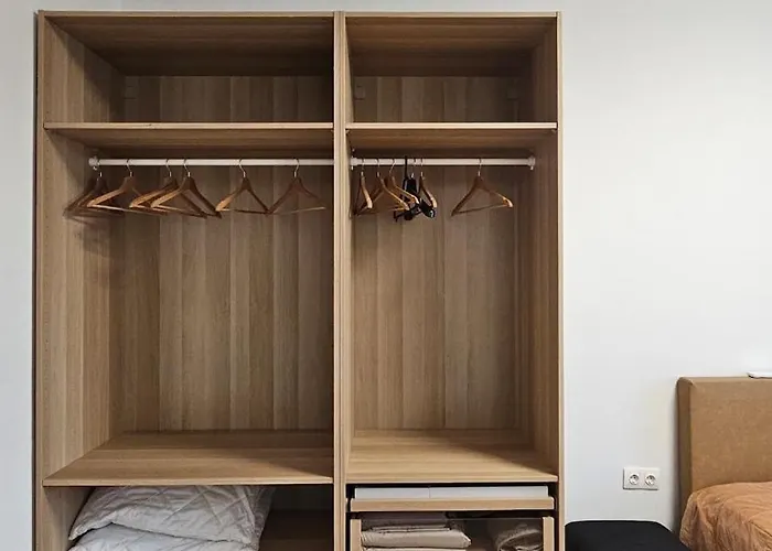 Cozy Urban Heaven With Dedicated Parking Spot