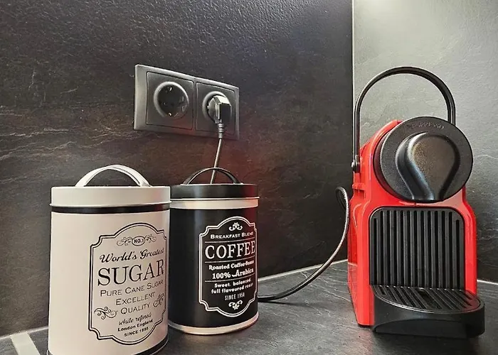 Cozy Urban Heaven With Dedicated Parking Spot