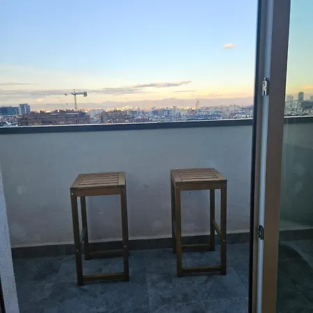 Cozy Urban Heaven With Dedicated Parking Spot