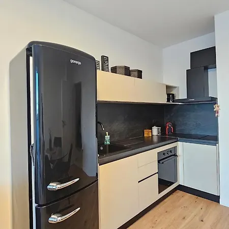 Cozy Urban Heaven With Dedicated Parking Spot Appartement